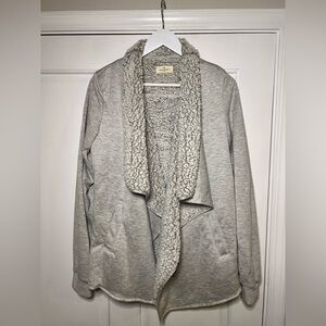 Cozy Gray Open Front Sherpa